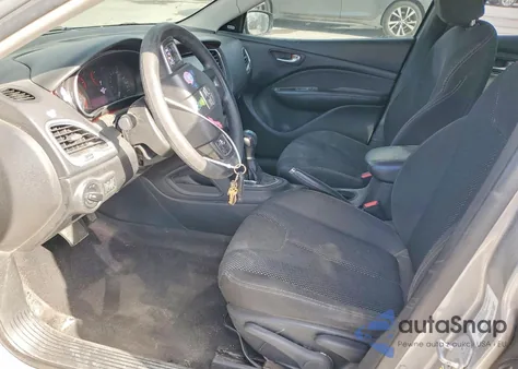 2016 Dodge Dart Sxt z USA, uszkodzony, nr VIN 1C3CDFBB2GD592737